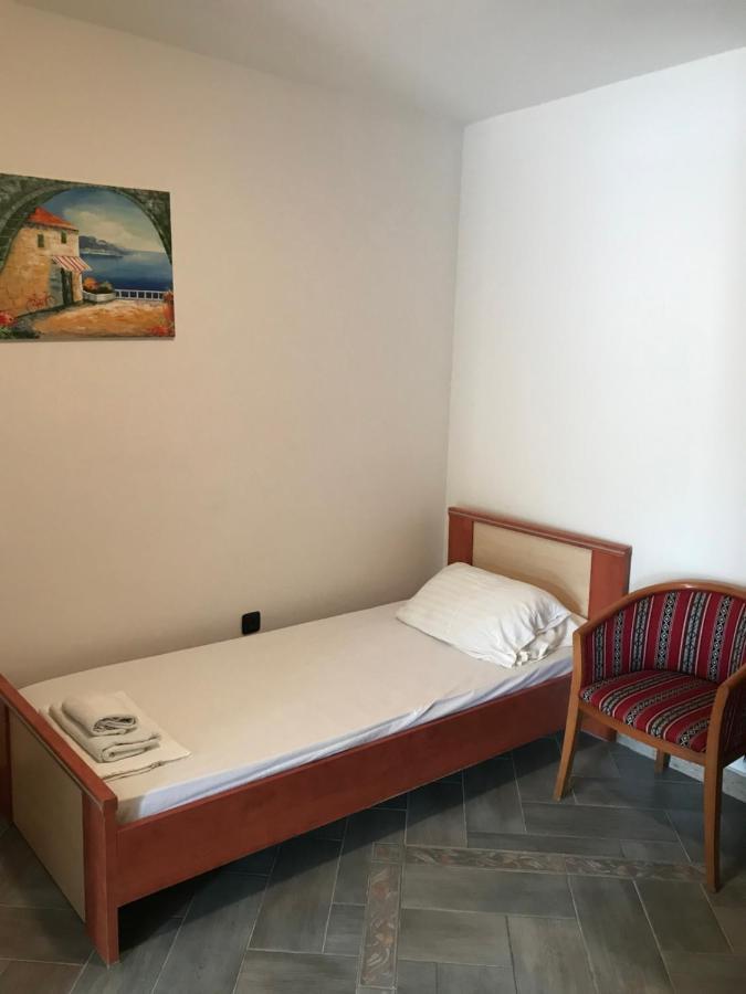 Rooms Laura Medulin Bagian luar foto