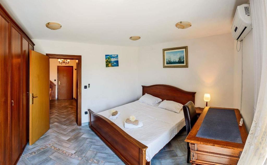 Rooms Laura Medulin Bagian luar foto