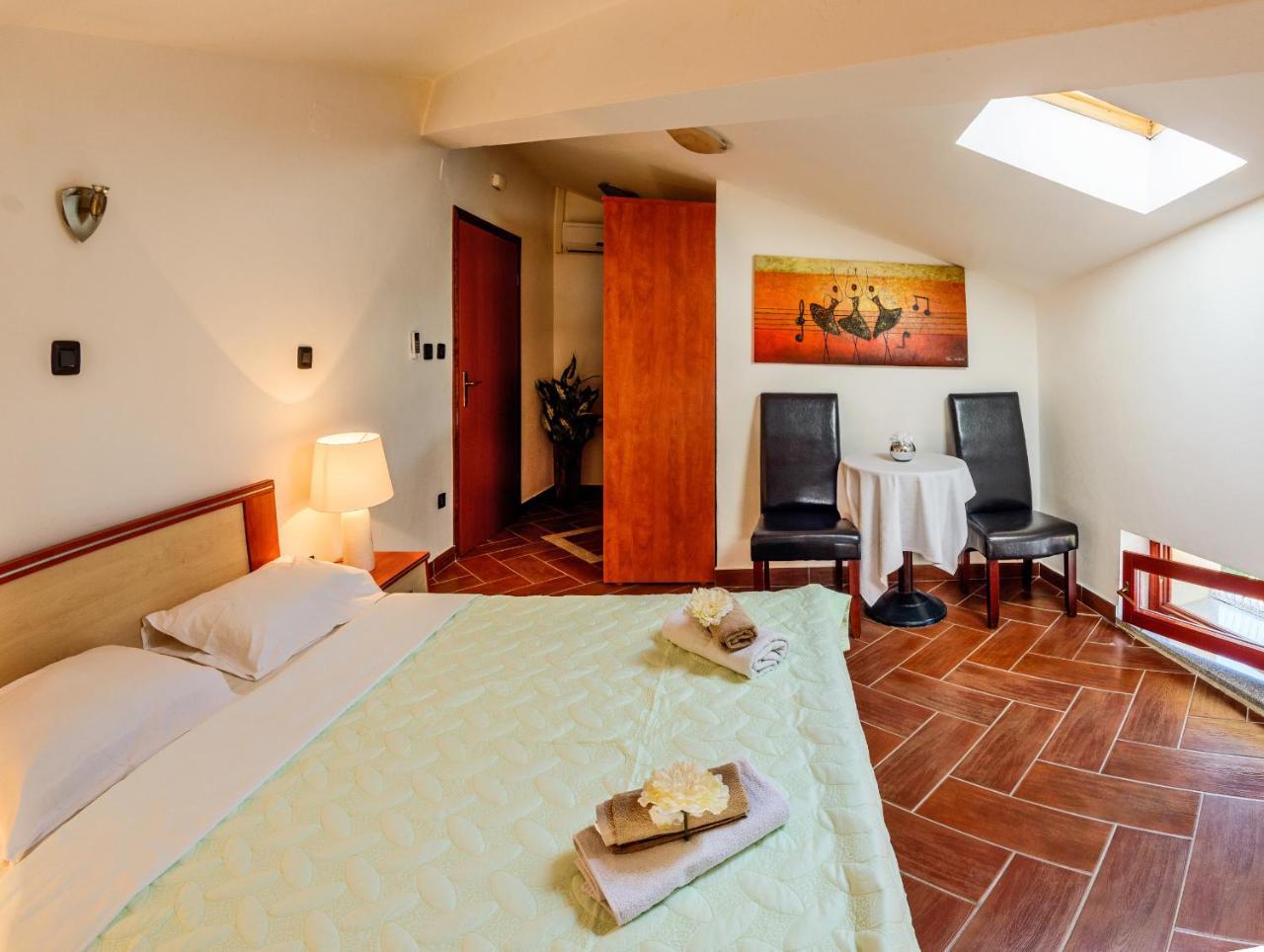 Rooms Laura Medulin Bagian luar foto